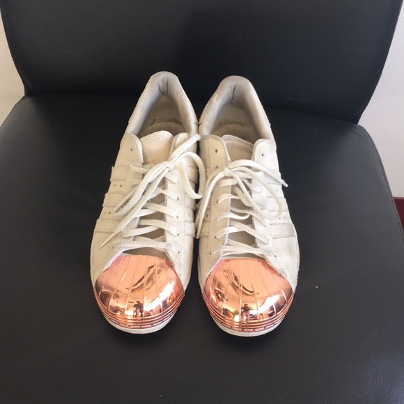 {keywor d} adidas rose gold shell toe